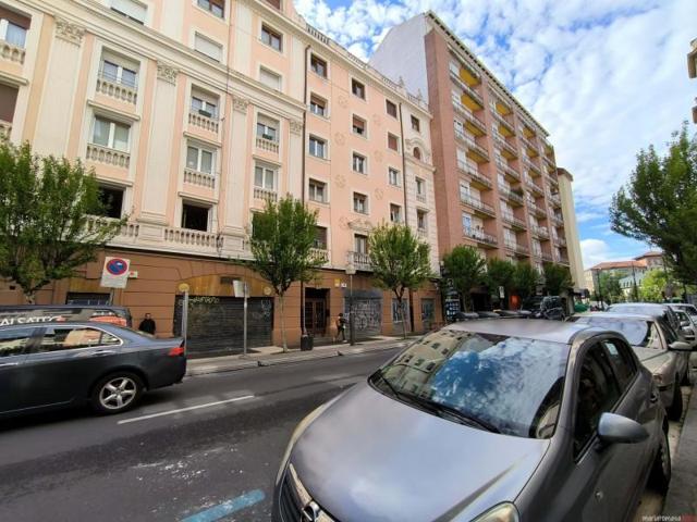 Local comercial en alquiler en Vitoria-Gasteiz, Vitoria-Gasteiz photo 0