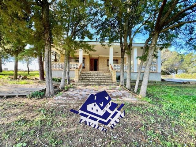 Casa con terreno en venta en Villafranca de los Barros, Villafranca De Los Barros photo 0