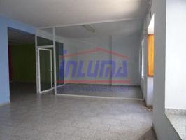 Local comercial en alquiler en Jerez de los Caballeros, San Bartolome photo 0