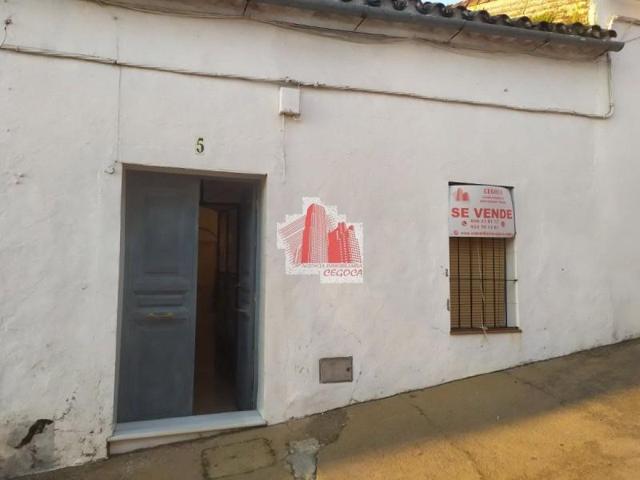 Casa en venta en Fuentes de León, Fuentes De Leon photo 0