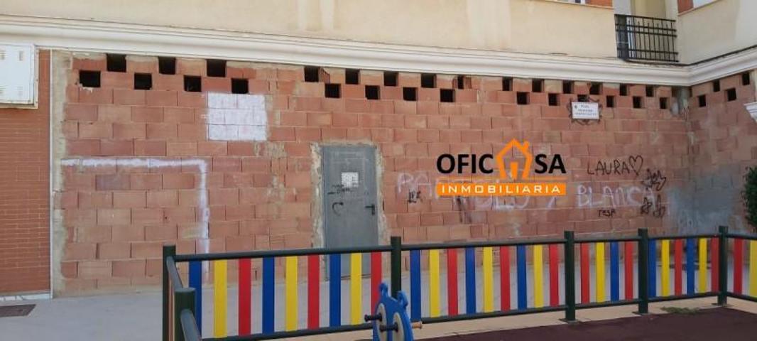 Local comercial en alquiler en Bailén, Bailen photo 0