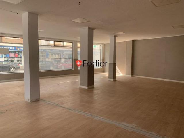Local comercial en venta en Martos, Centro photo 0