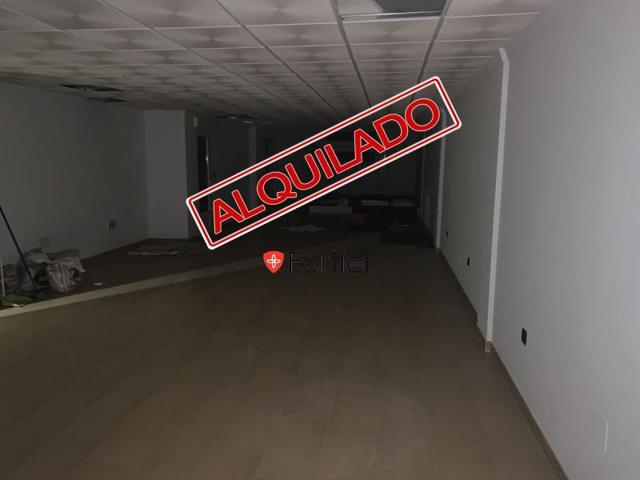 Local comercial en alquiler en Martos, Nuevo Martos photo 0