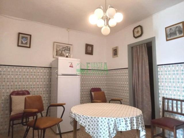 Casa en venta en Fuentes de León, Fuentes De Leon photo 0