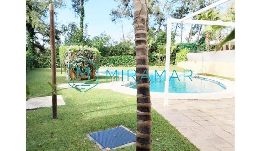 Apartamento en venta en Lepe, Islantilla - Campo de Golf photo 0