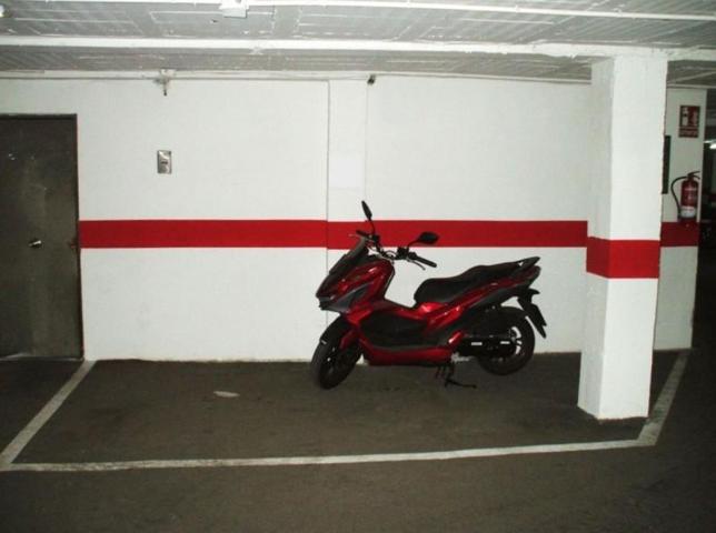 Garaje en alquiler en Ciudad Real, Centro - Calatrava photo 0