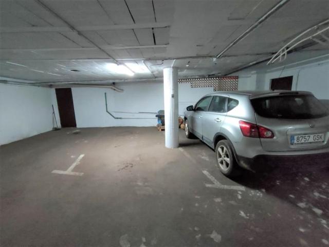 Garaje en alquiler en Valdepeñas, Centro photo 0