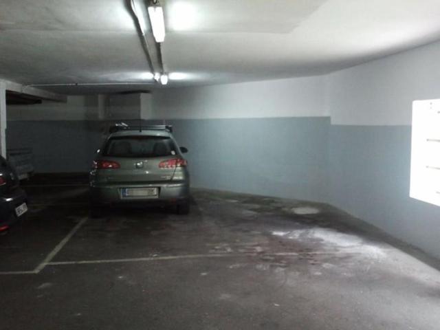 Garaje en alquiler en Oviedo, Oviedo photo 0