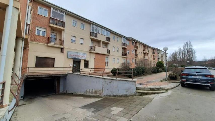 Garaje en alquiler en Segovia, Puente Hierro photo 0