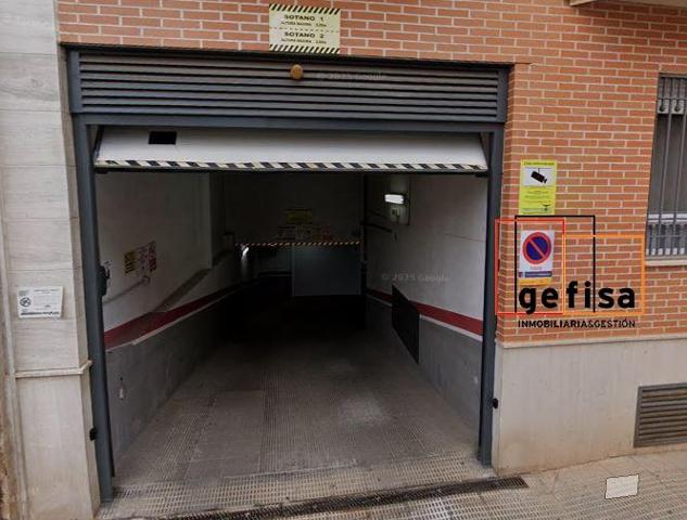 Garaje en alquiler en Valdepeñas, Centro Salud photo 0