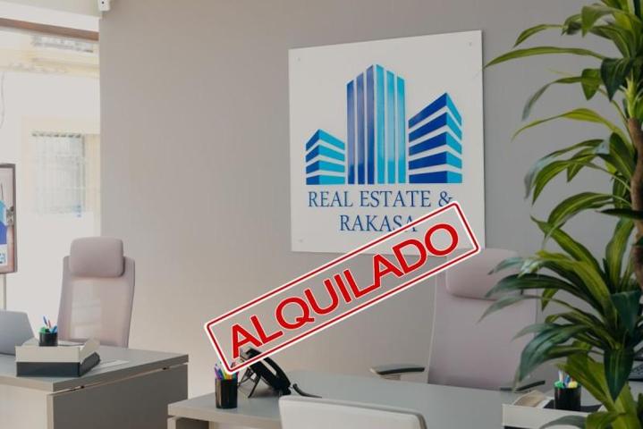 Garaje en alquiler en Alcalá de Guadaira, Paraiso photo 0