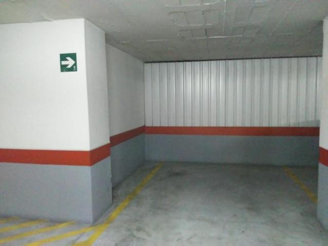 Parking en alquiler en Málaga, Teatinos photo 0