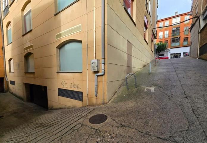 Garaje en alquiler en Plasencia, Centro photo 0