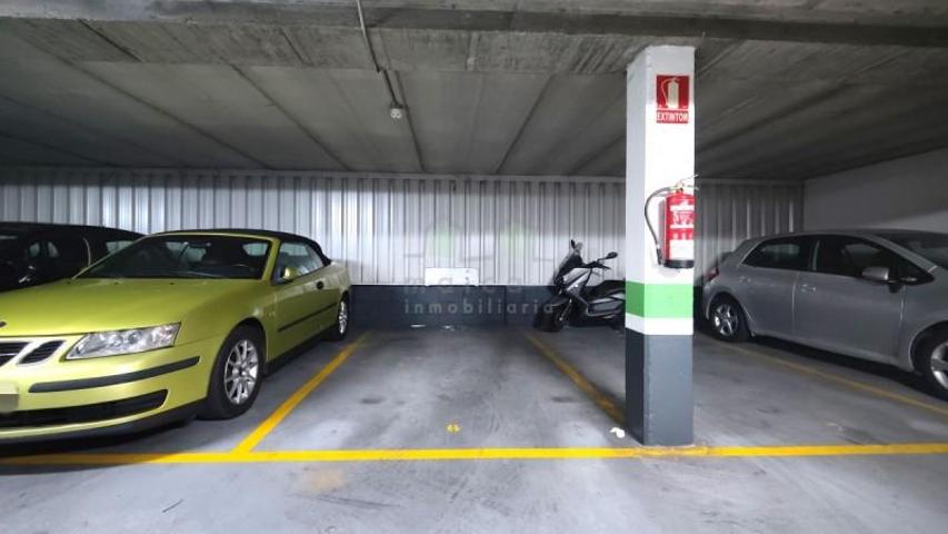 Garaje en alquiler en Vigo, Avda.Castelao photo 0