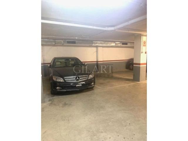 Garaje en alquiler en Lleida photo 0