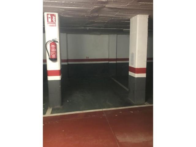 Parking en alquiler en Castelldefels photo 0