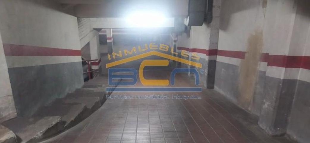 Garaje en alquiler en Barcelona, Sant Andreu photo 0