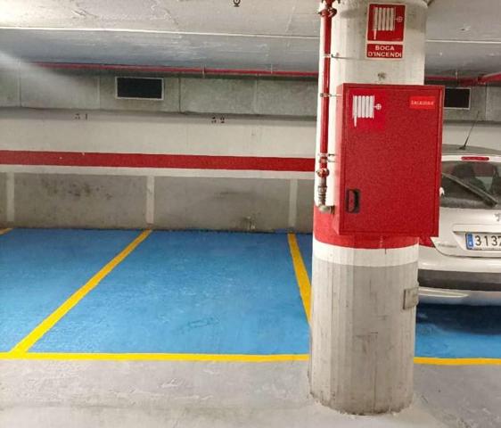 Garaje en alquiler en Barcelona, Eixample photo 0