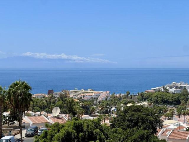 Piso en alquiler en Adeje photo 0