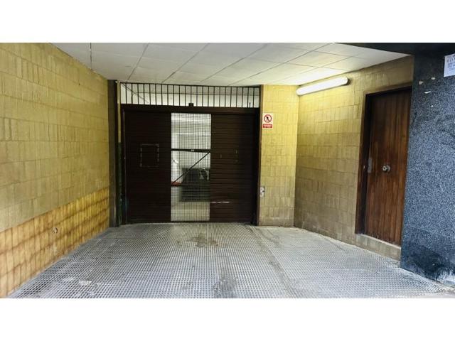 Parking en alquiler en Castelldefels photo 0