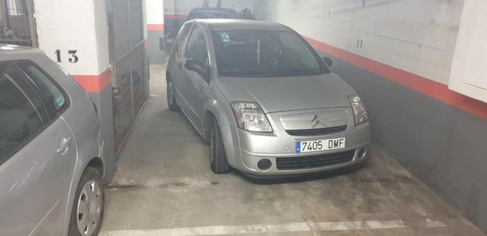 Garaje en alquiler en Girona, Eixample photo 0