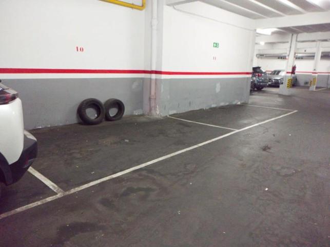 Garaje en alquiler en Barcelona, Horta photo 0