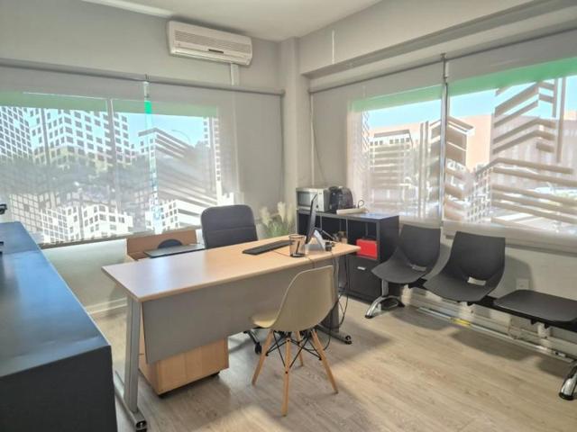 Oficina en alquiler en Badajoz, Centro - Corte Ingles photo 0