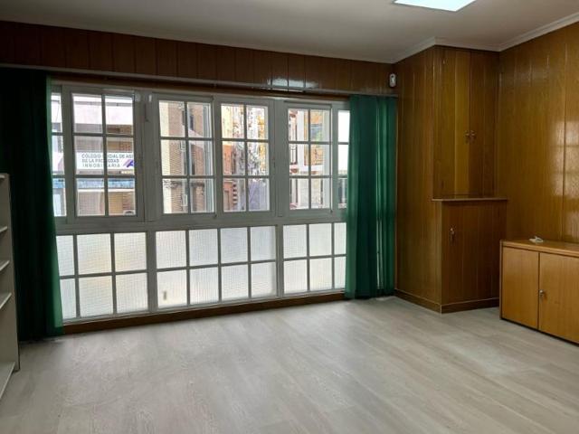 Oficina en alquiler en Jaén photo 0