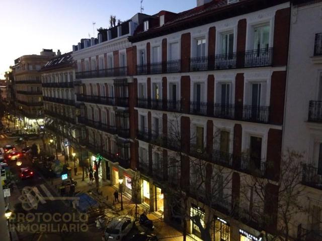 Parking en alquiler en Madrid, Recoletos photo 0