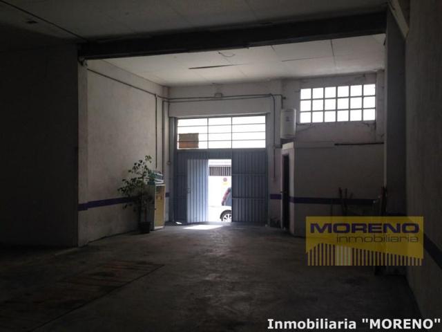 Local comercial en alquiler en Sarria photo 0