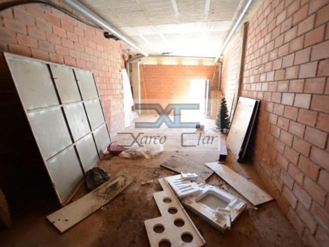 Local comercial en alquiler en Llombai photo 0