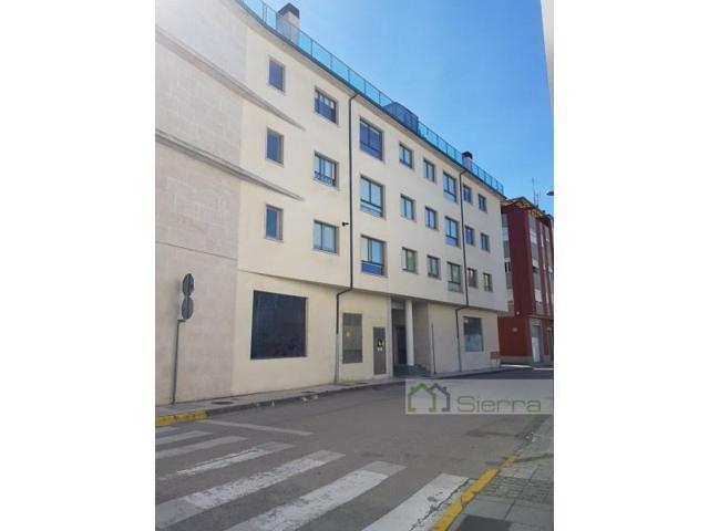 Local comercial en venta en Sarria, Centro photo 0