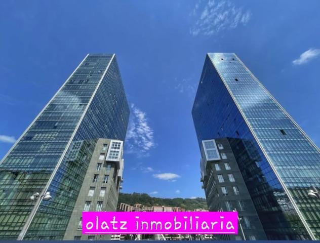 Garaje en alquiler en Bilbao, Abando - Abandoibarra photo 0