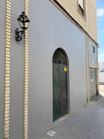 Local comercial en alquiler en Cádiz, Barriada de la Paz photo 0