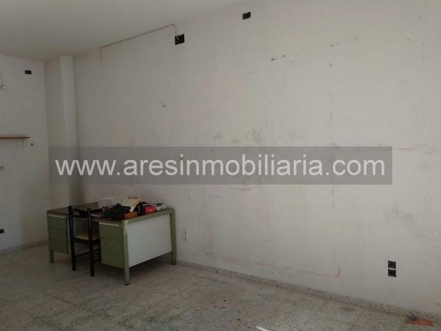 Local comercial en alquiler en Écija, El Carmen photo 0