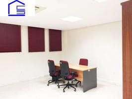 Oficina en alquiler en Cádiz, Bahia Blanca photo 0