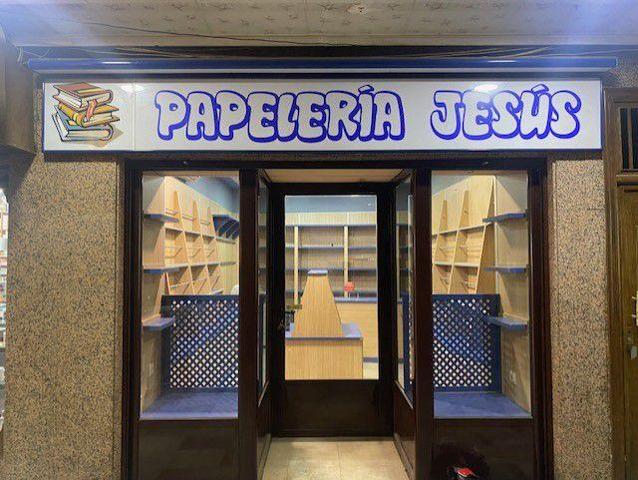 Local comercial en alquiler en Linares, Centro photo 0