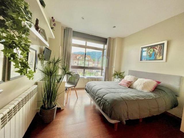 Chalet en alquiler en Vigo, Valladares photo 0