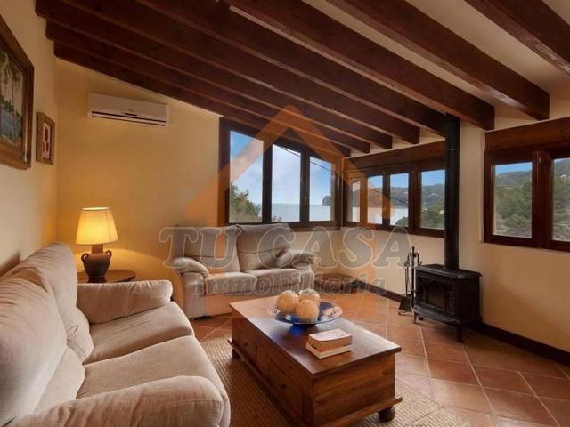 Casa con terreno en alquiler en Sóller photo 0