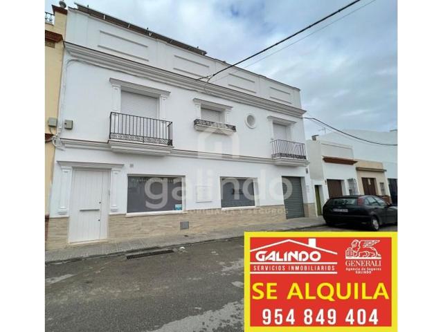 Local comercial en alquiler en Paradas photo 0