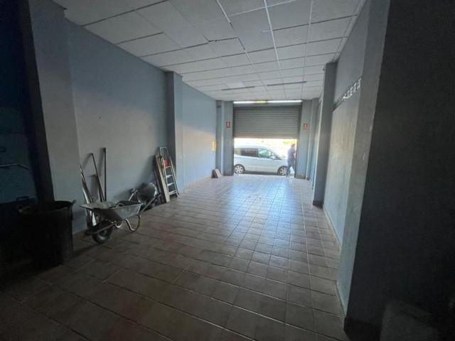 Local comercial en alquiler en Alcalá del Río, Nuevo Santiago photo 0