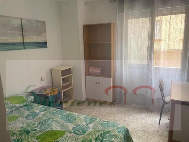 Piso en alquiler en Granada photo 0