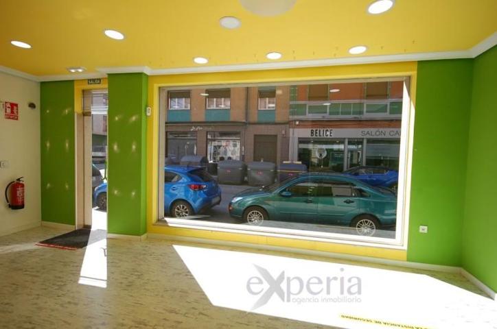 Local comercial en alquiler en Langreo, La Felguera photo 0