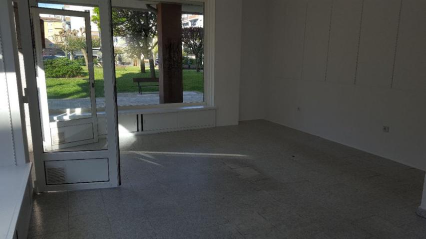 Local comercial en alquiler en Torrelavega, Nueva Ciudad photo 0