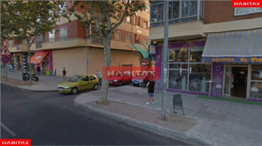 Local comercial en alquiler en Zamora, Los Bloques photo 0
