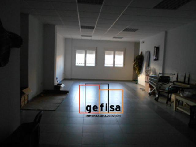 Local comercial en alquiler en Valdepeñas, Centro photo 0