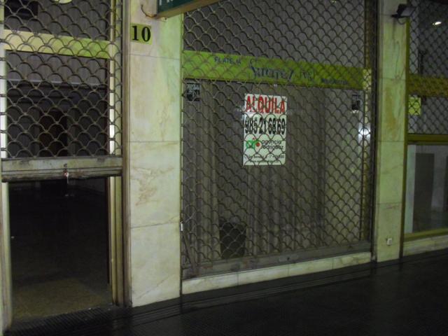 Local comercial en alquiler en Oviedo, Centro photo 0