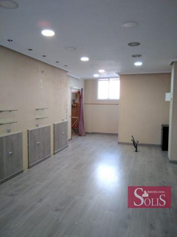 Local comercial en alquiler en Oviedo, Centro - Auditorio photo 0