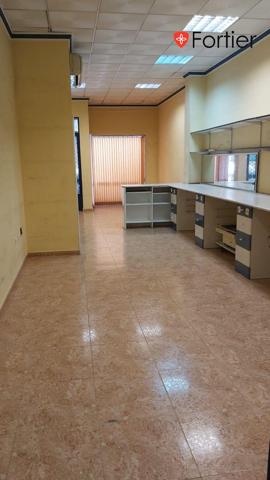 Local comercial en alquiler en Martos, Cruz del Lloro photo 0