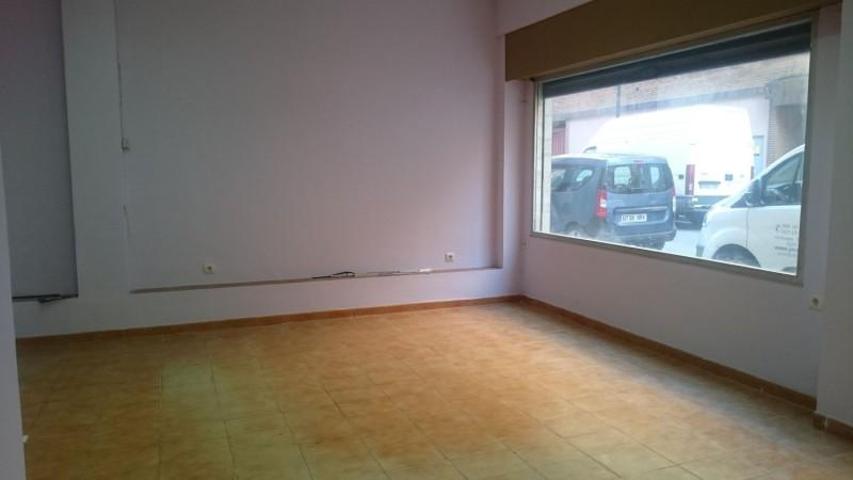 Local comercial en alquiler en Oviedo, Vallobin photo 0